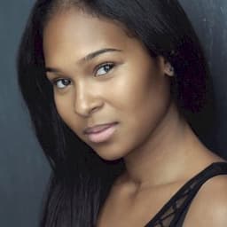 Nadine Mills