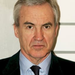 Larry Lamb