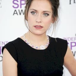 María León
