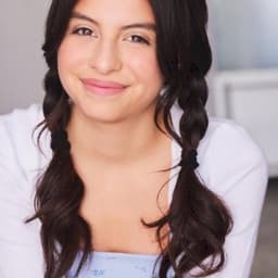 Isabella Meneses