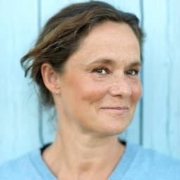Pernilla August