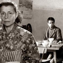 Lola Gaos
