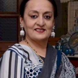 Dolly Ahluwalia
