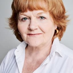 Lesley Nicol