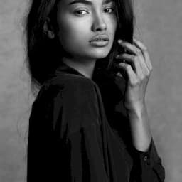 Kelly Gale