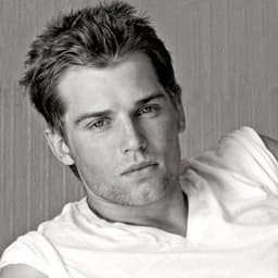 Mike Vogel