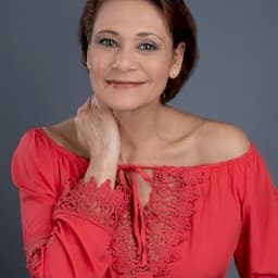 Irene Santiago