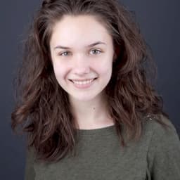 Julia Scarlett Dan