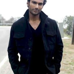 Sendhil Ramamurthy