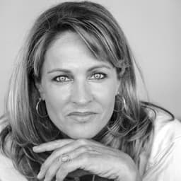 Jessica Steen