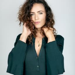 Amy Manson
